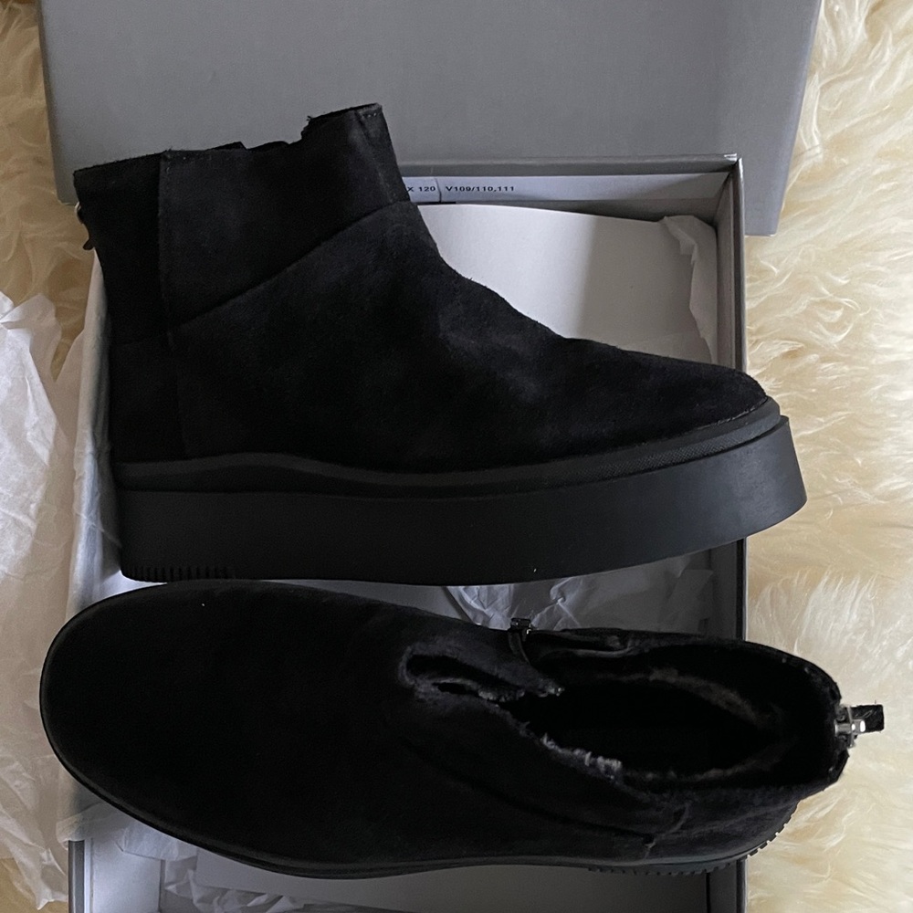 NIB Vagabond Stacy fleece-lined platform bootie 39